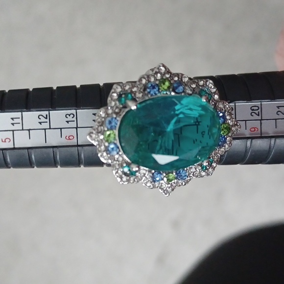 RING - Picture 2 of 5